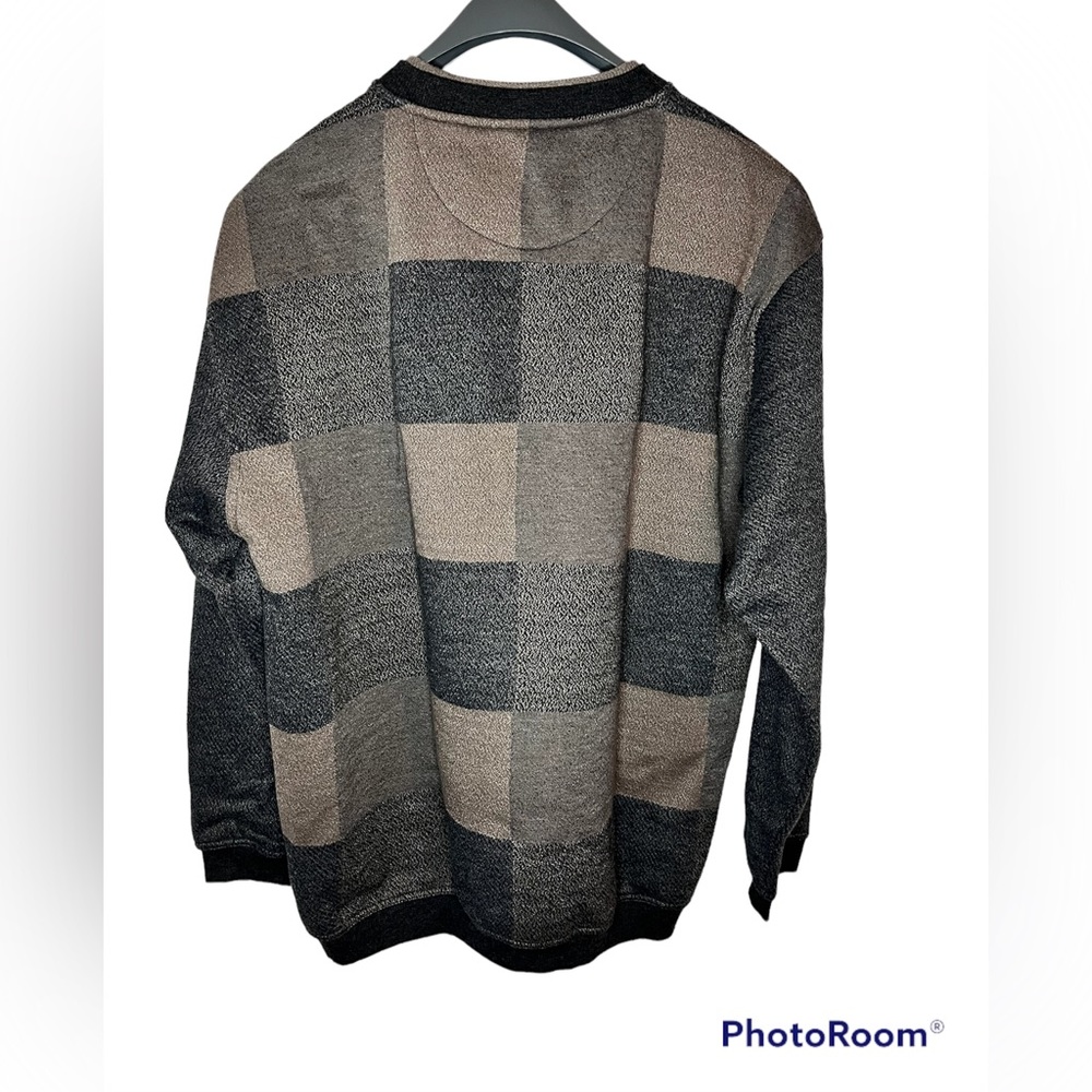 knights sportswear sweater size L